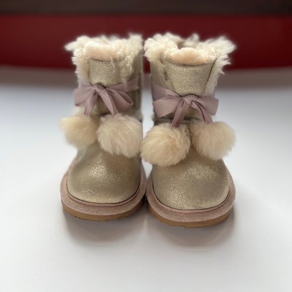 •Sold• Glitters Girls 👧🏻 & PomPom’s Ugg Boots Size 10 - Picture 1 of 4